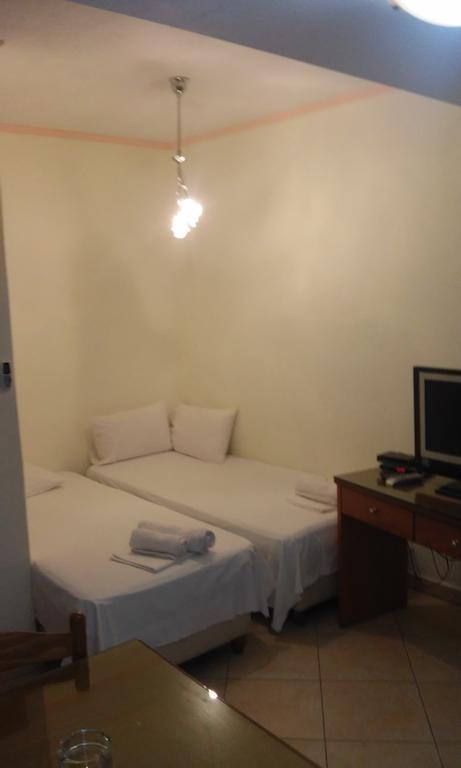 Balkan House Potos Room photo